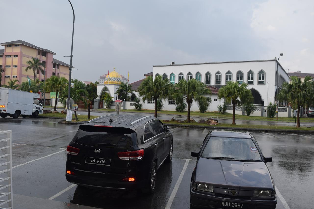 S Rose Hotel Sepang Exterior foto