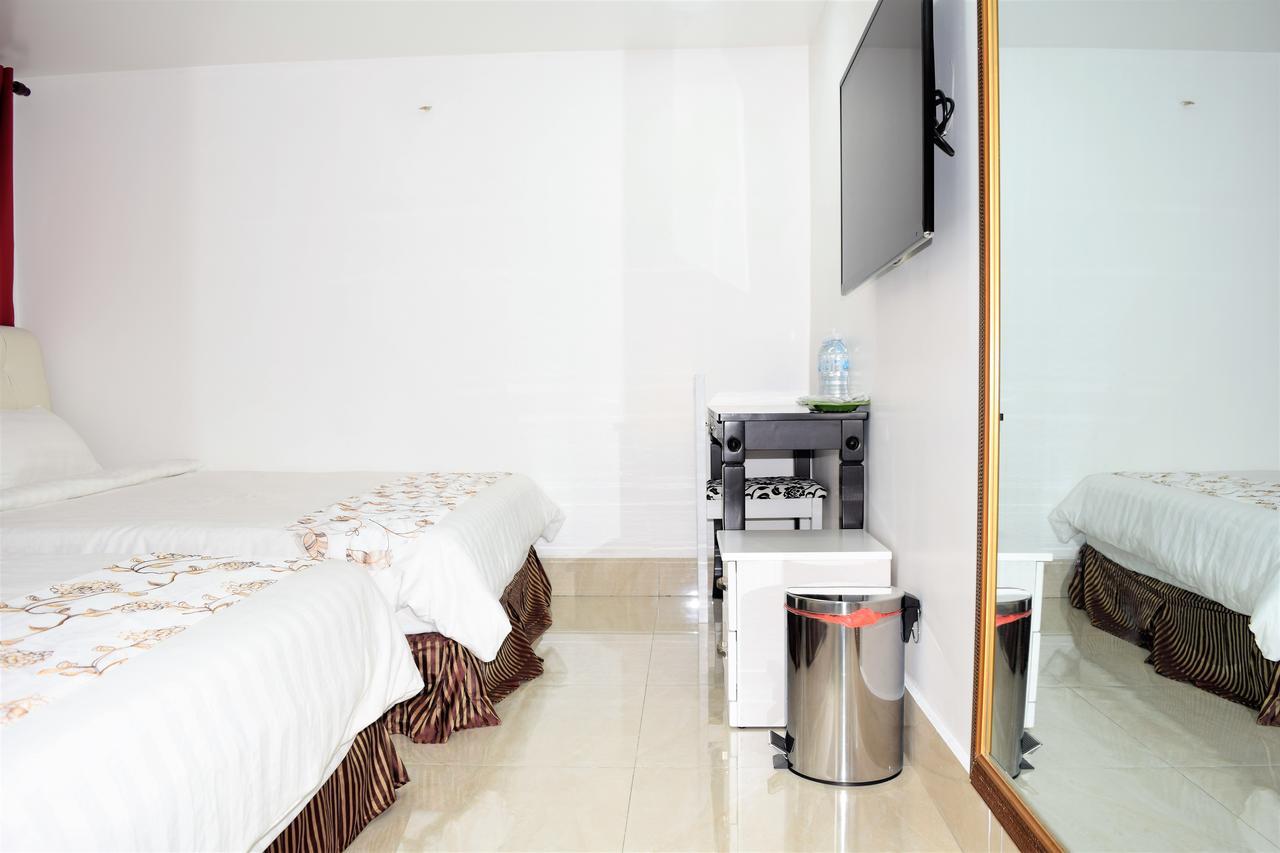 S Rose Hotel Sepang Exterior foto